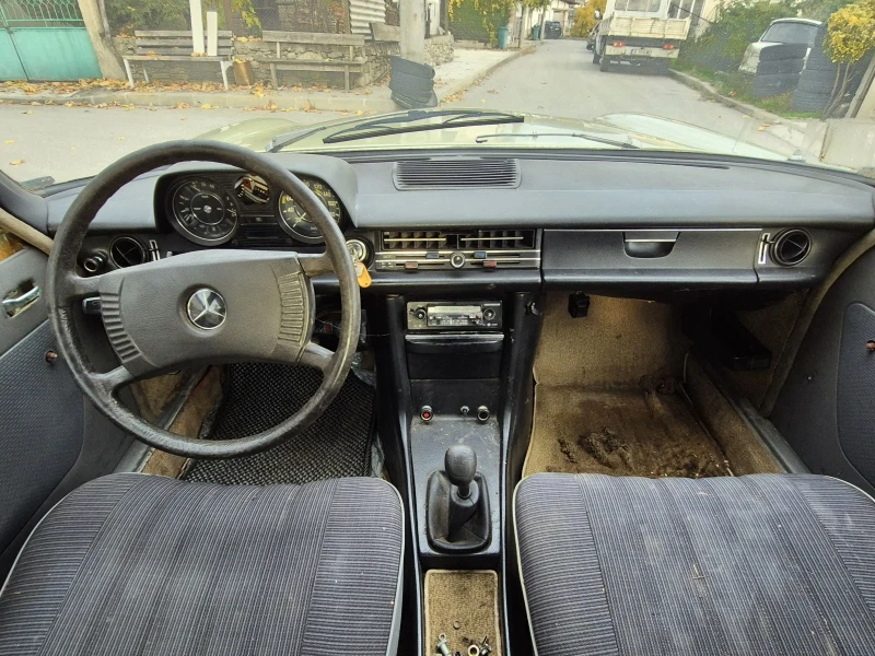 Mercedes-Benz 115 200е, снимка 14 - Автомобили и джипове - 49370214