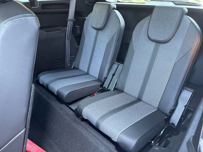 Peugeot 5008 ALLURE/131HP/HDI/NAVI/7S./CARPLAY/AMBI/360/229f, снимка 13 - Автомобили и джипове - 50785975