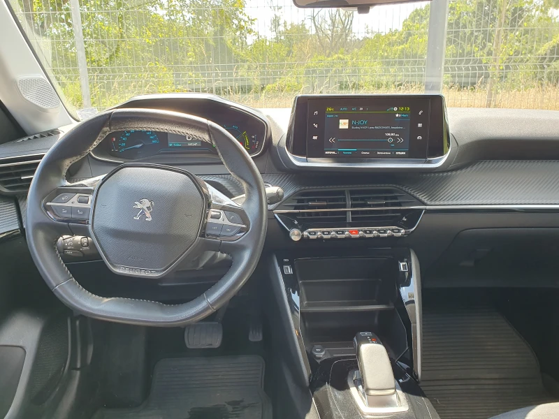 Peugeot 208 Active, снимка 7 - Автомобили и джипове - 52091502
