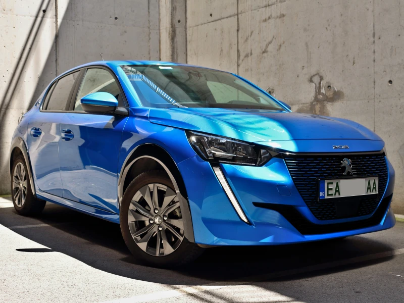 Peugeot 208 Active, снимка 13 - Автомобили и джипове - 52091502