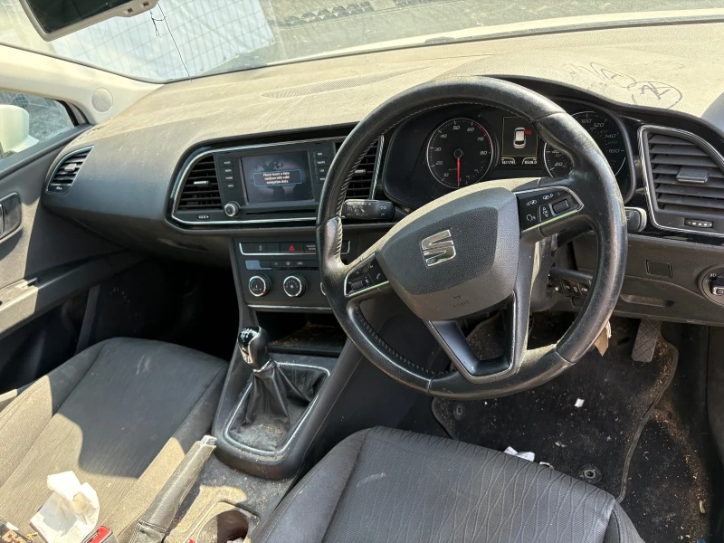 Seat Leon 1.2 tsi, снимка 9 - Автомобили и джипове - 51664912