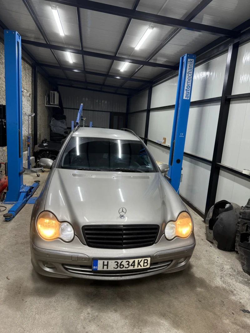 Mercedes-Benz C 270, снимка 2 - Автомобили и джипове - 52683983