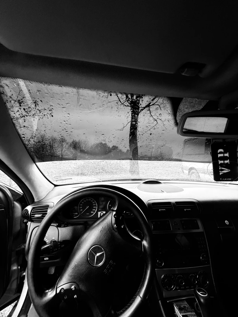 Mercedes-Benz C 270, снимка 4 - Автомобили и джипове - 52683983