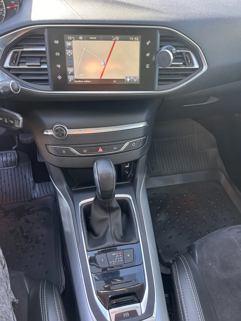 Peugeot 308 2.0HDI Allure AVTOMAT/NAVI/KOJA/PANORAMA/KAMERA, снимка 14 - Автомобили и джипове - 52850683