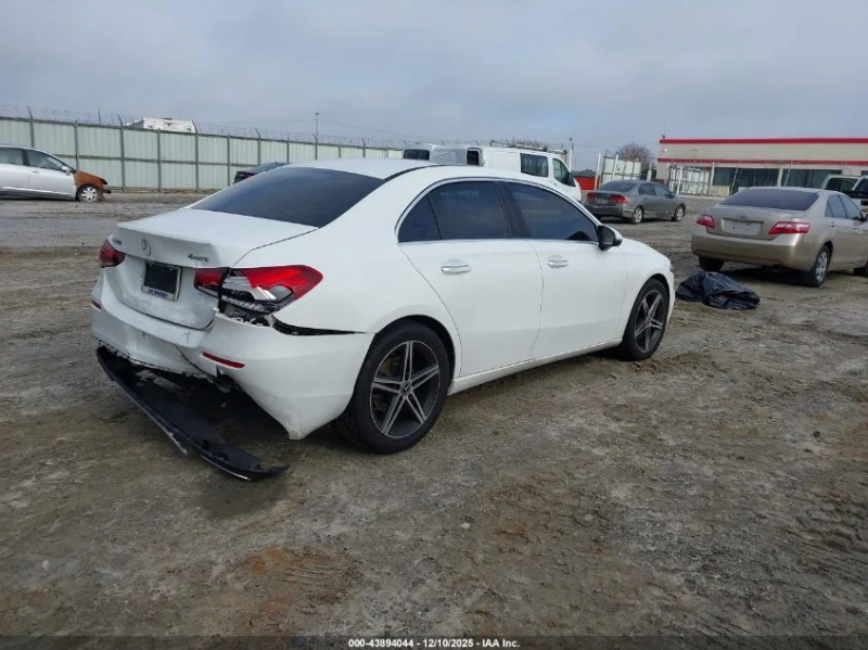 Mercedes-Benz A 220 2l 4Matic, снимка 4 - Автомобили и джипове - 53250097