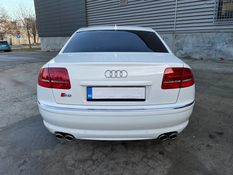 Audi S8 FULL* CERAMICA* B&O* CAMERA* DIST* МАСАЖ* ОБДУХ* S, снимка 6 - Автомобили и джипове - 53328338