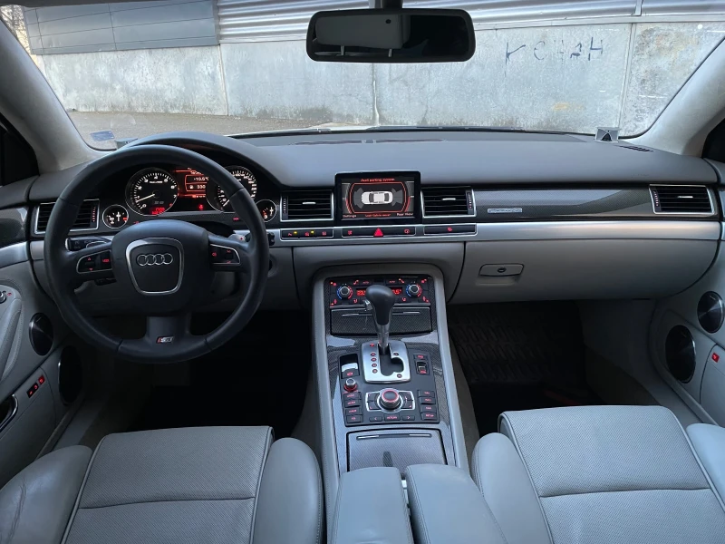Audi S8 FULL* CERAMICA* B&O* CAMERA* DIST* МАСАЖ* ОБДУХ* S, снимка 12 - Автомобили и джипове - 53328338