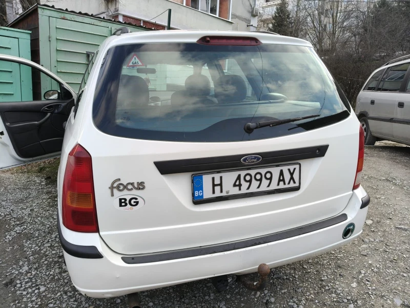 Ford Focus 1.6 газ/бензин, снимка 10 - Автомобили и джипове - 53403128