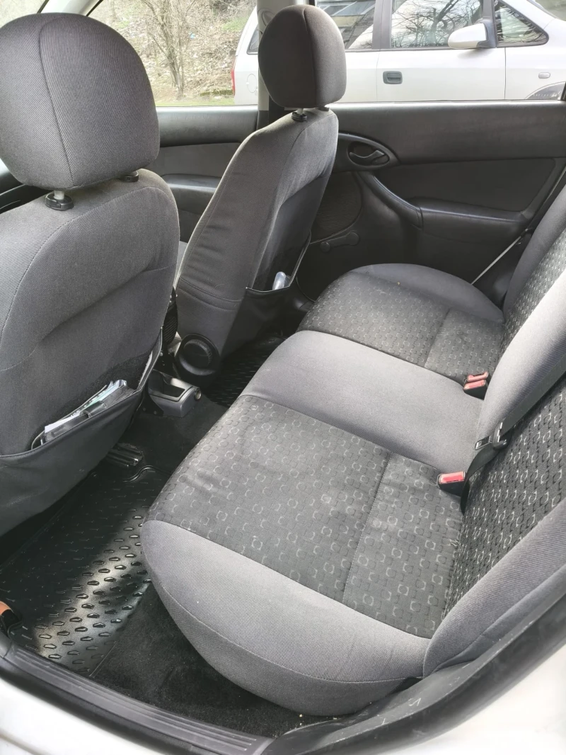 Ford Focus 1.6 газ/бензин, снимка 4 - Автомобили и джипове - 53403128