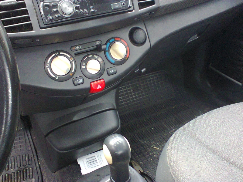 Nissan Micra 1.3 i - * * KLIMATIK* * , снимка 11 - Автомобили и джипове - 53450541