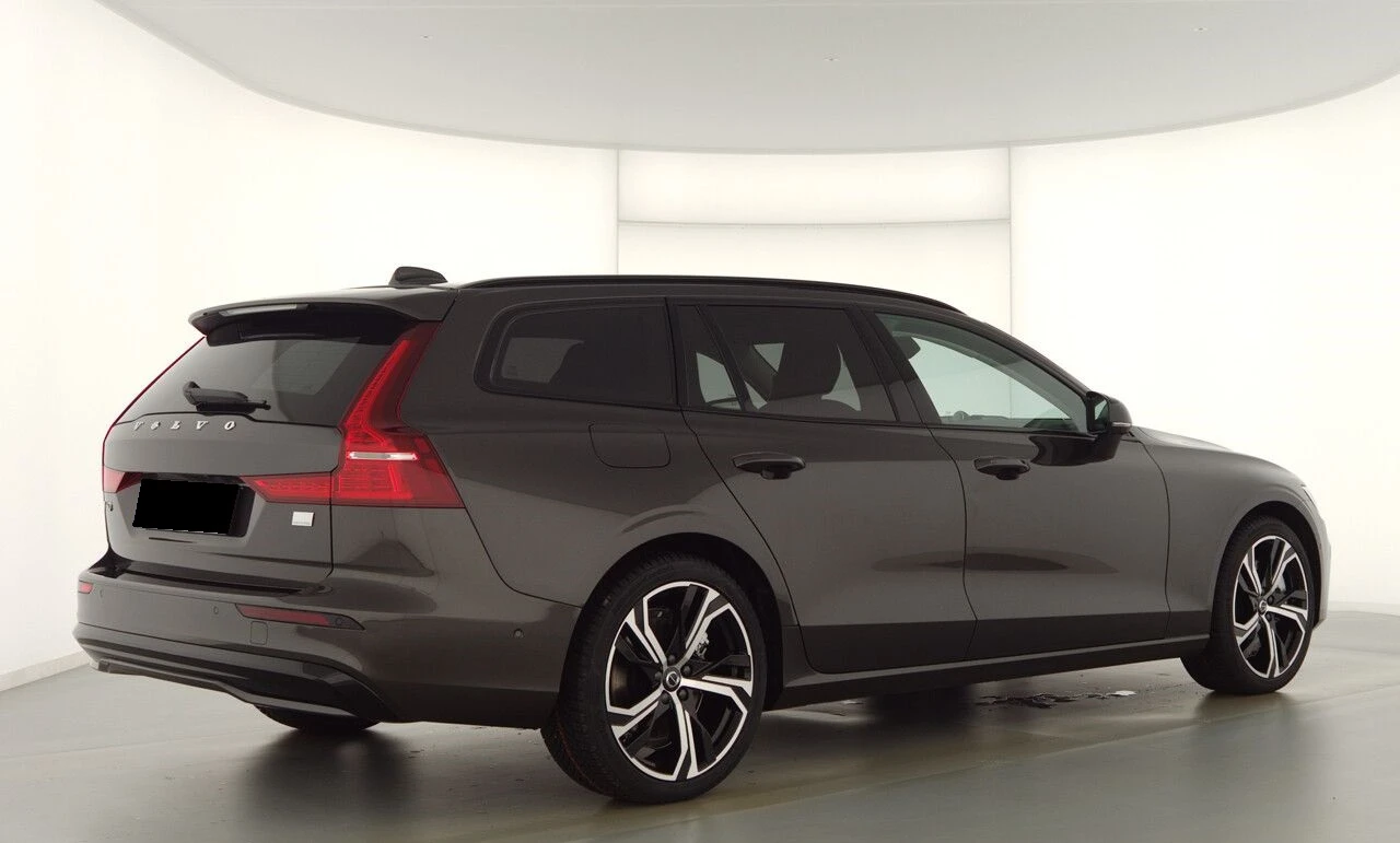 Volvo V60 T8 Recharge AWD = Ultimate Dark= Гаранция - изображение 3