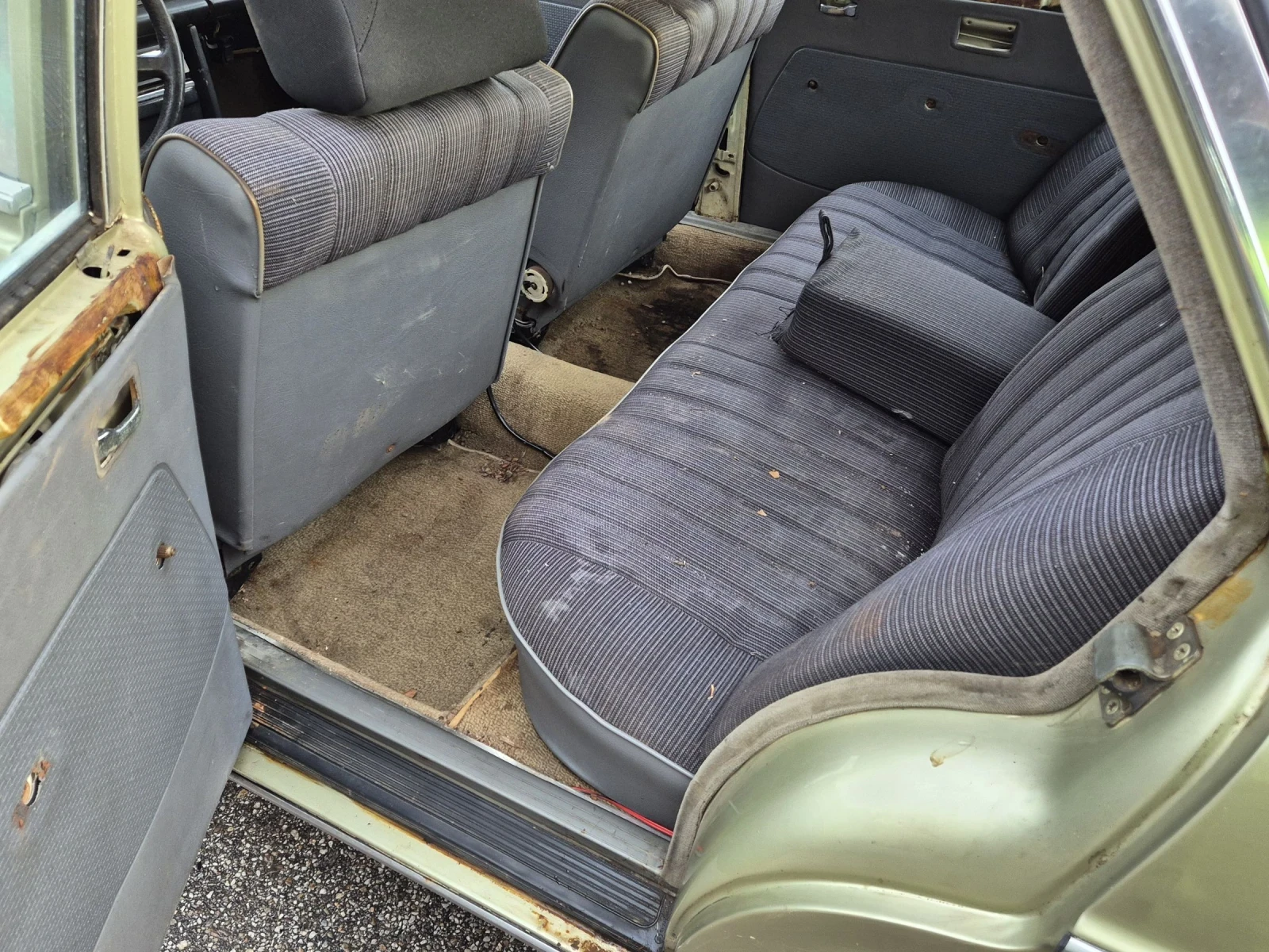 Mercedes-Benz 115 200е - изображение 10