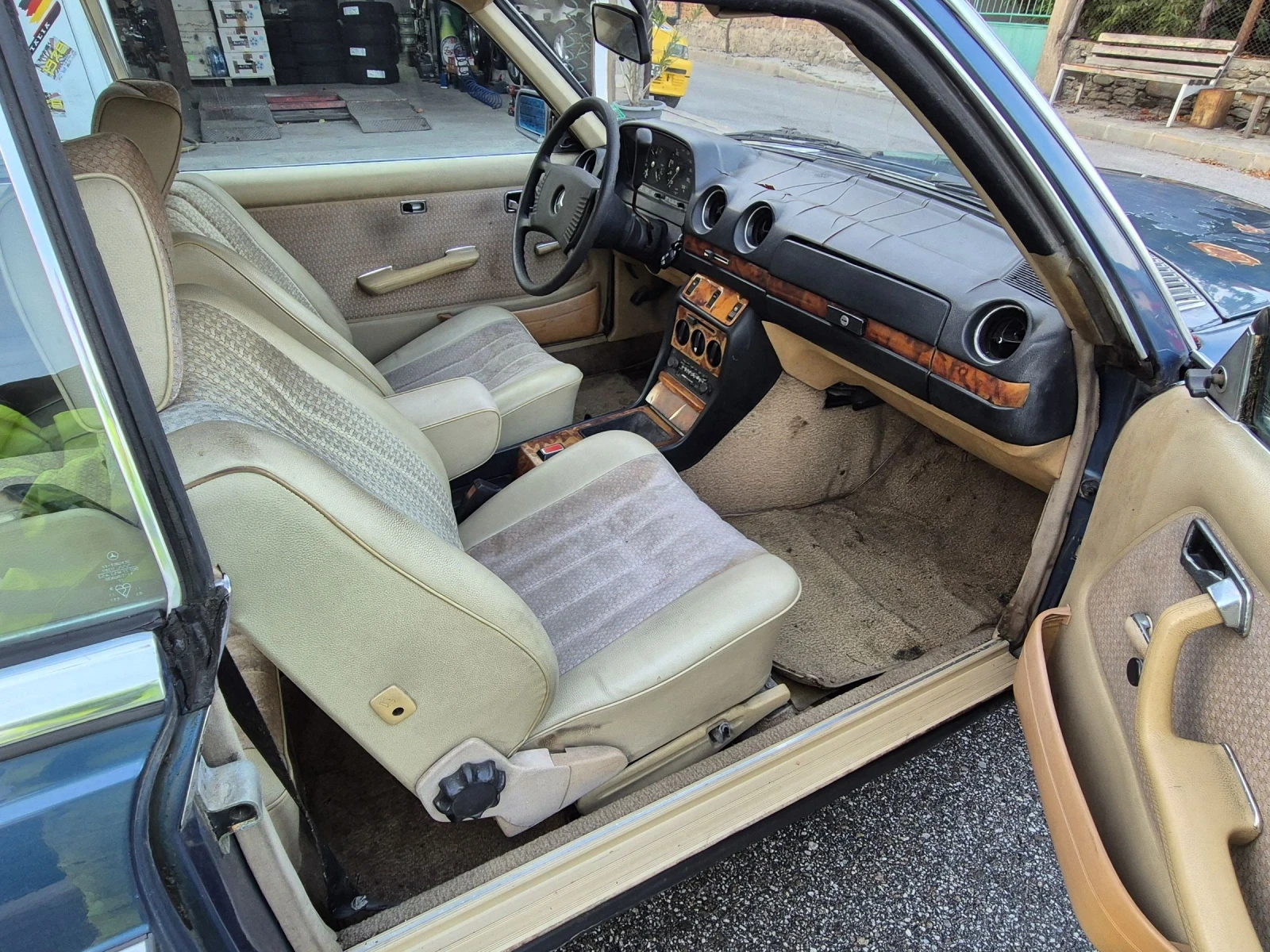 Mercedes-Benz 123 230C - изображение 10