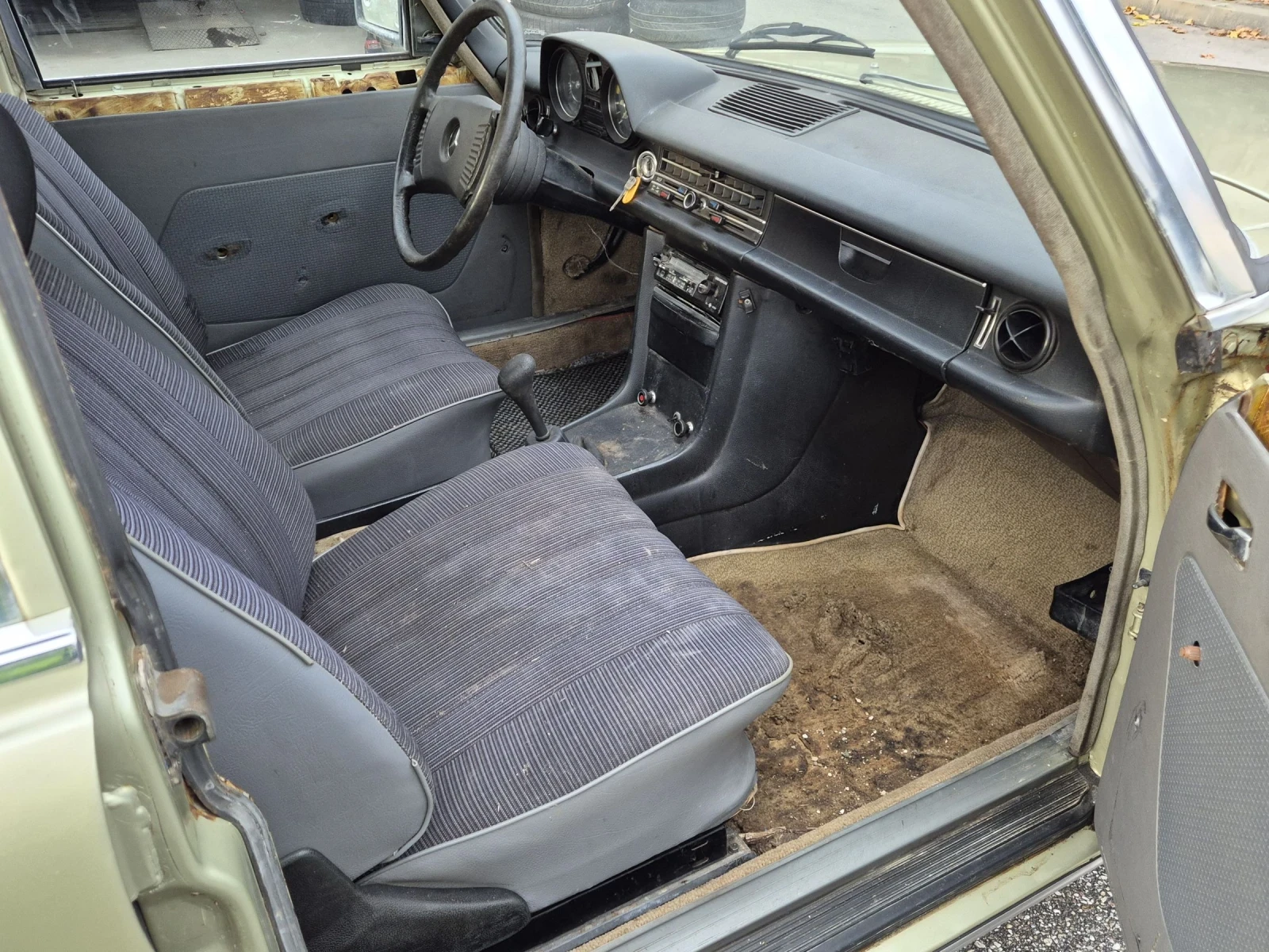 Mercedes-Benz 115 200 | Mobile.bg   11