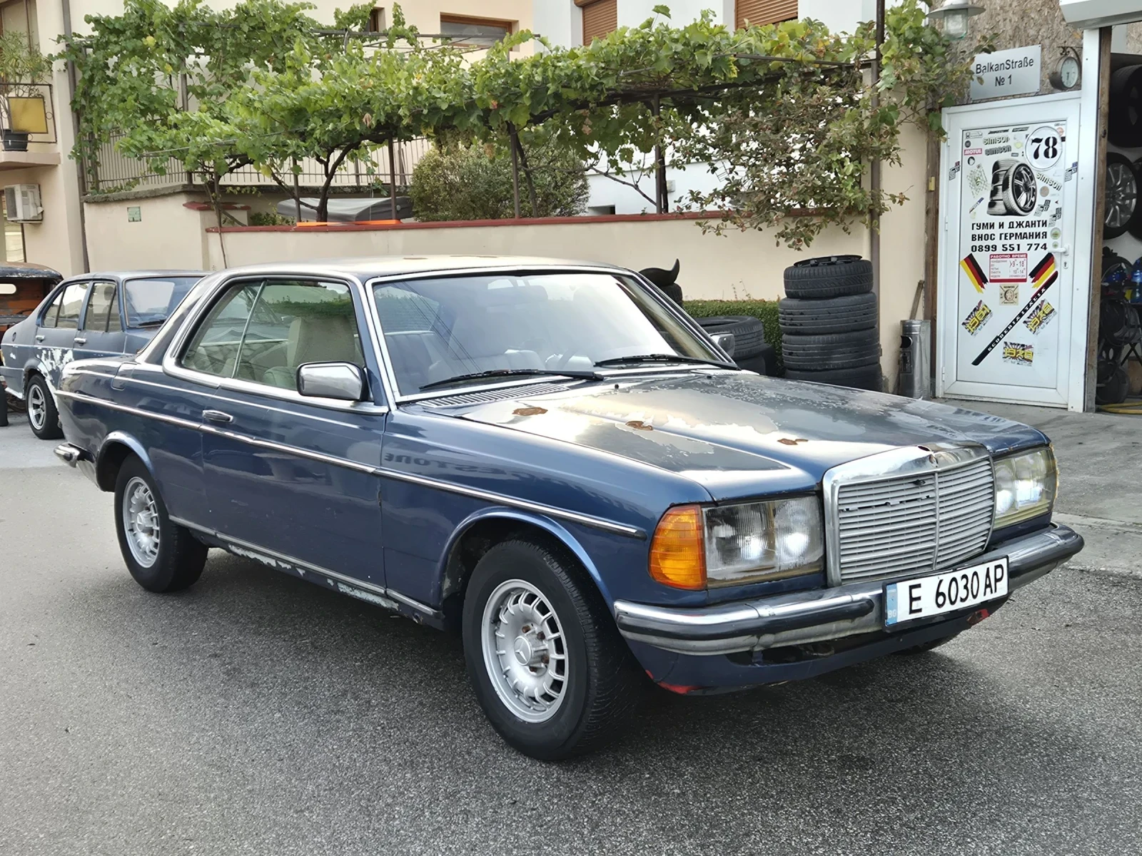 Mercedes-Benz 123 230C - изображение 3