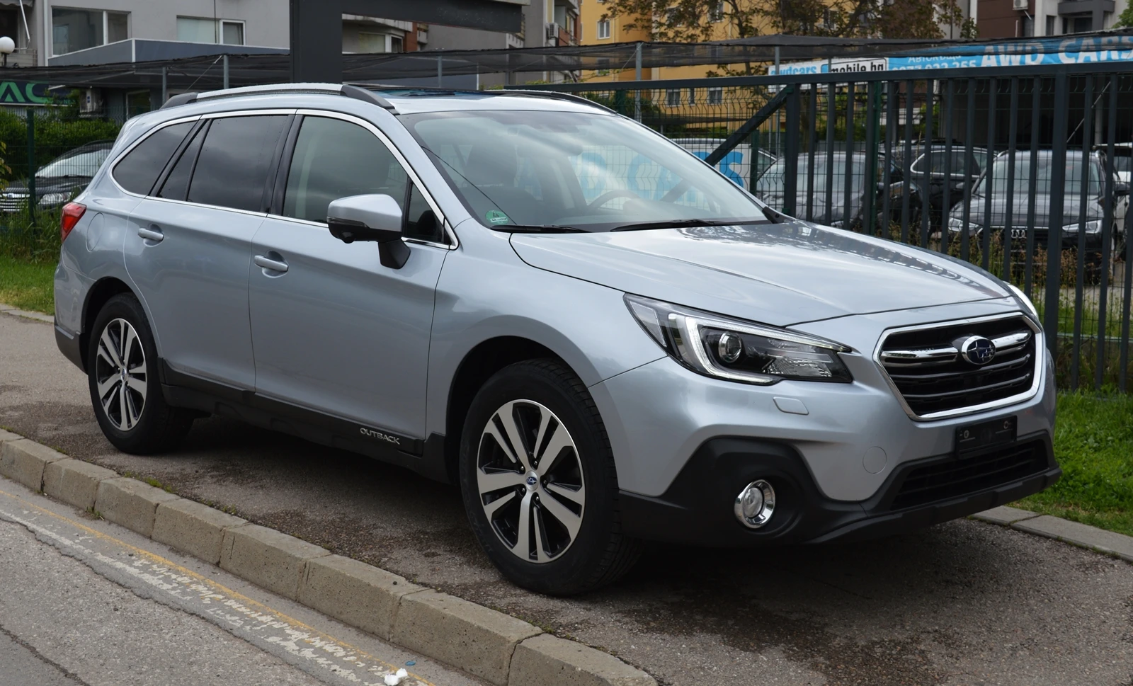 Subaru Outback 2.5i AWD PREMIUM ШВЕЙЦАРИЯ - изображение 3