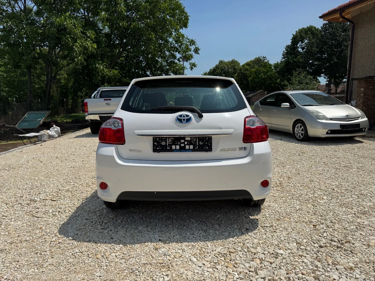 Toyota Auris 1.8i Hybrid - изображение 4