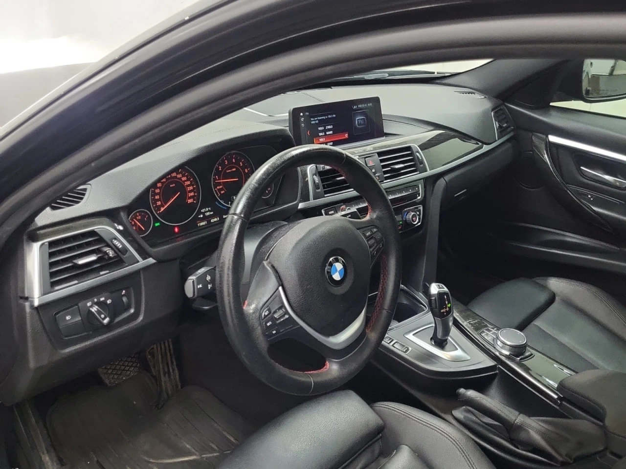 BMW 330 * CARFAX * АВТО КРЕДИТ * ЦЕНА ДО БГ! - изображение 8