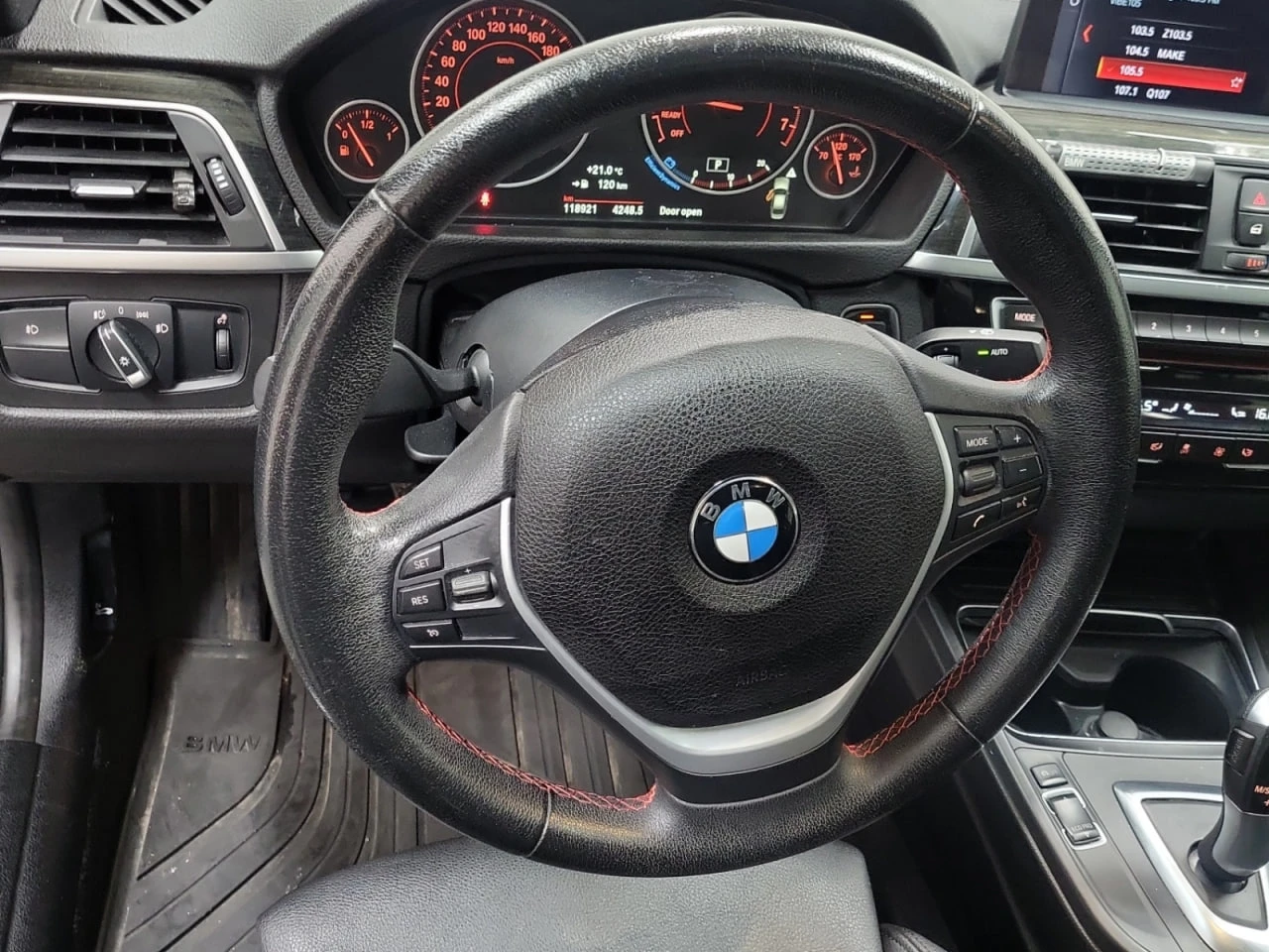 BMW 330 * CARFAX * АВТО КРЕДИТ * ЦЕНА ДО БГ! - изображение 9