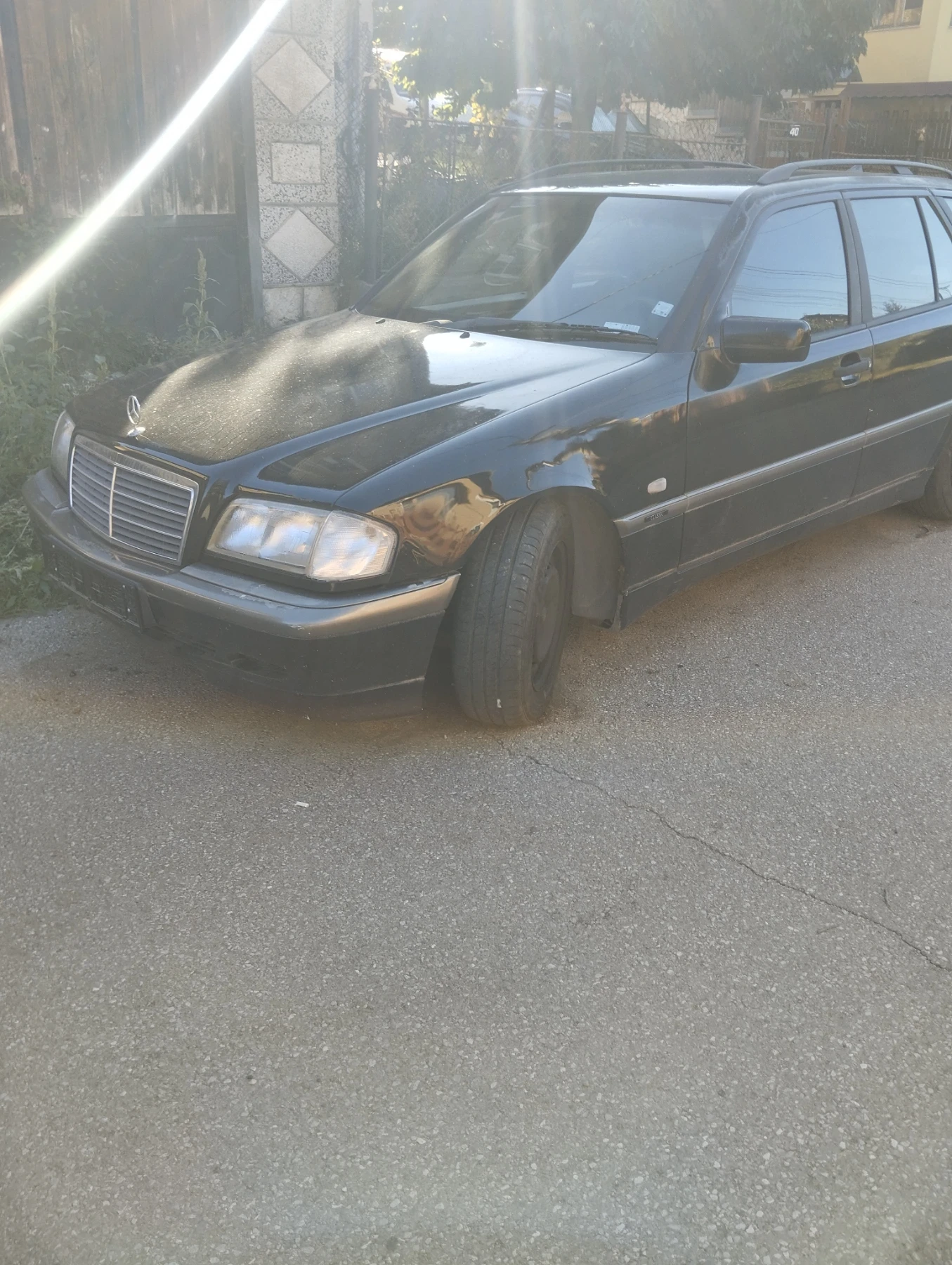 Mercedes-Benz 180  - изображение 2