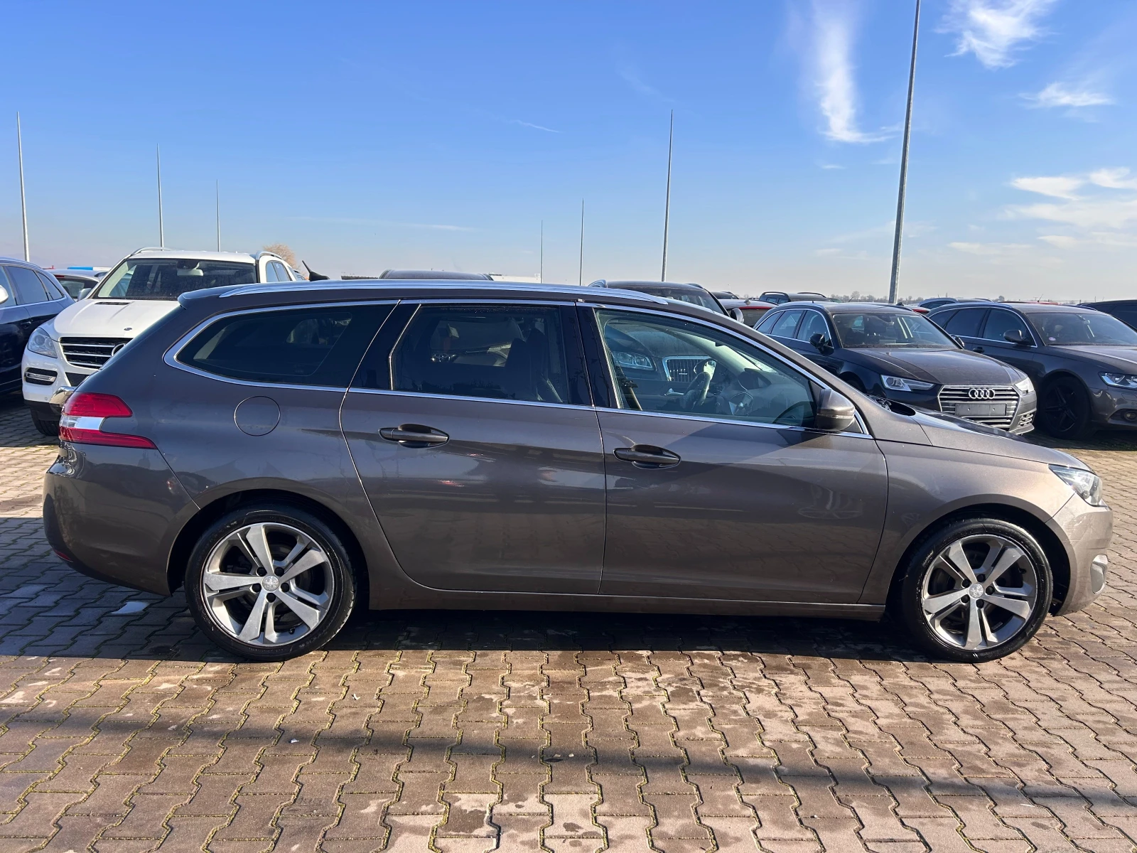 Peugeot 308 2.0HDI Allure AVTOMAT/NAVI/KOJA/PANORAMA/KAMERA - изображение 5