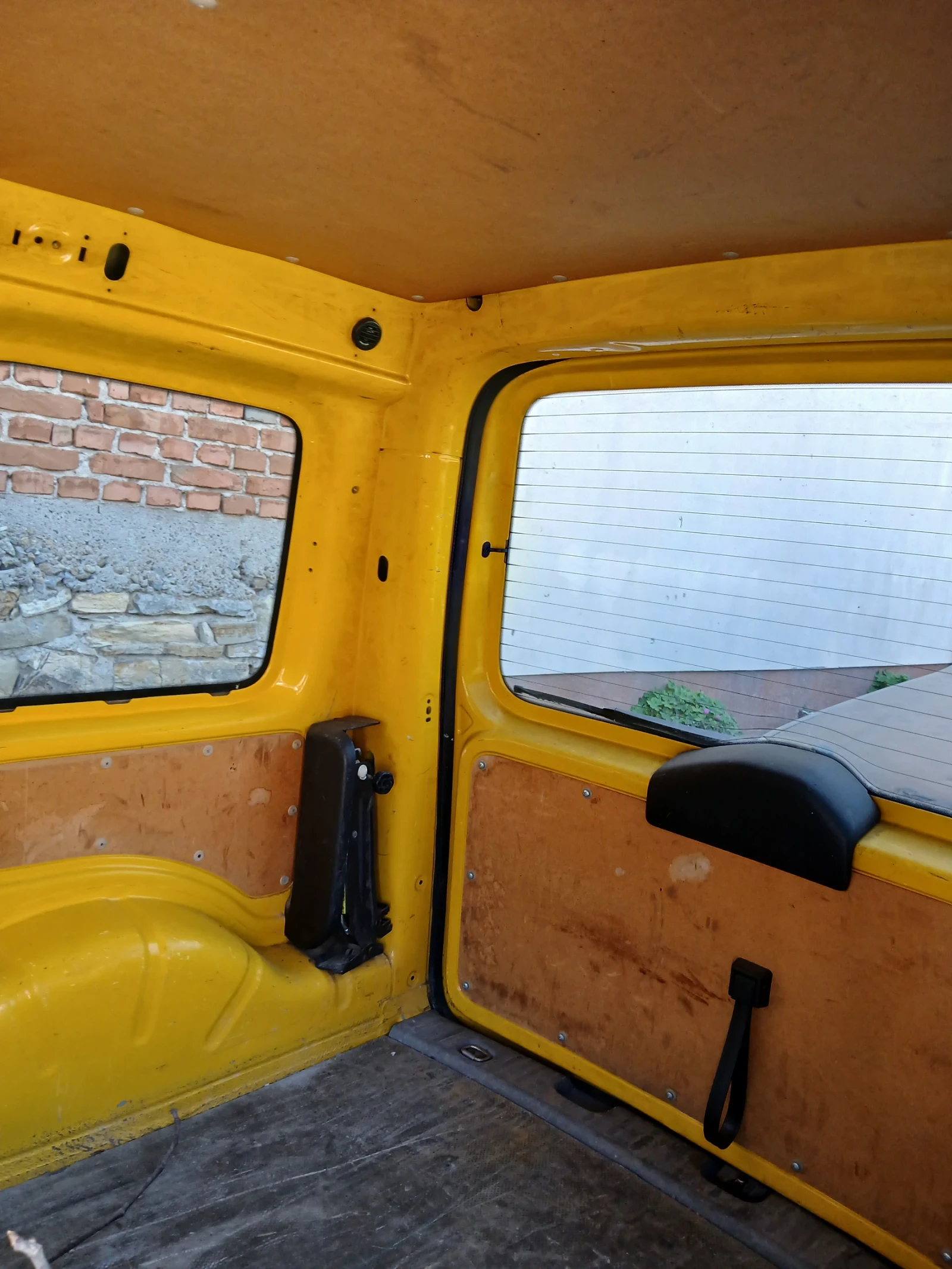 VW Caddy 1, 9 sdi, снимка 12 - Автомобили и джипове - 53490335