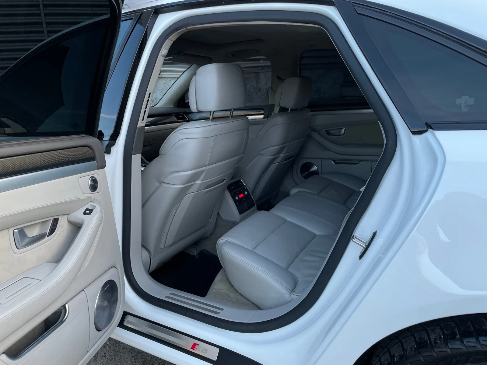 Audi S8 FULL* CERAMICA* B&O* CAMERA* DIST* �����* �����* S | Mobile.bg � ����������� 15
