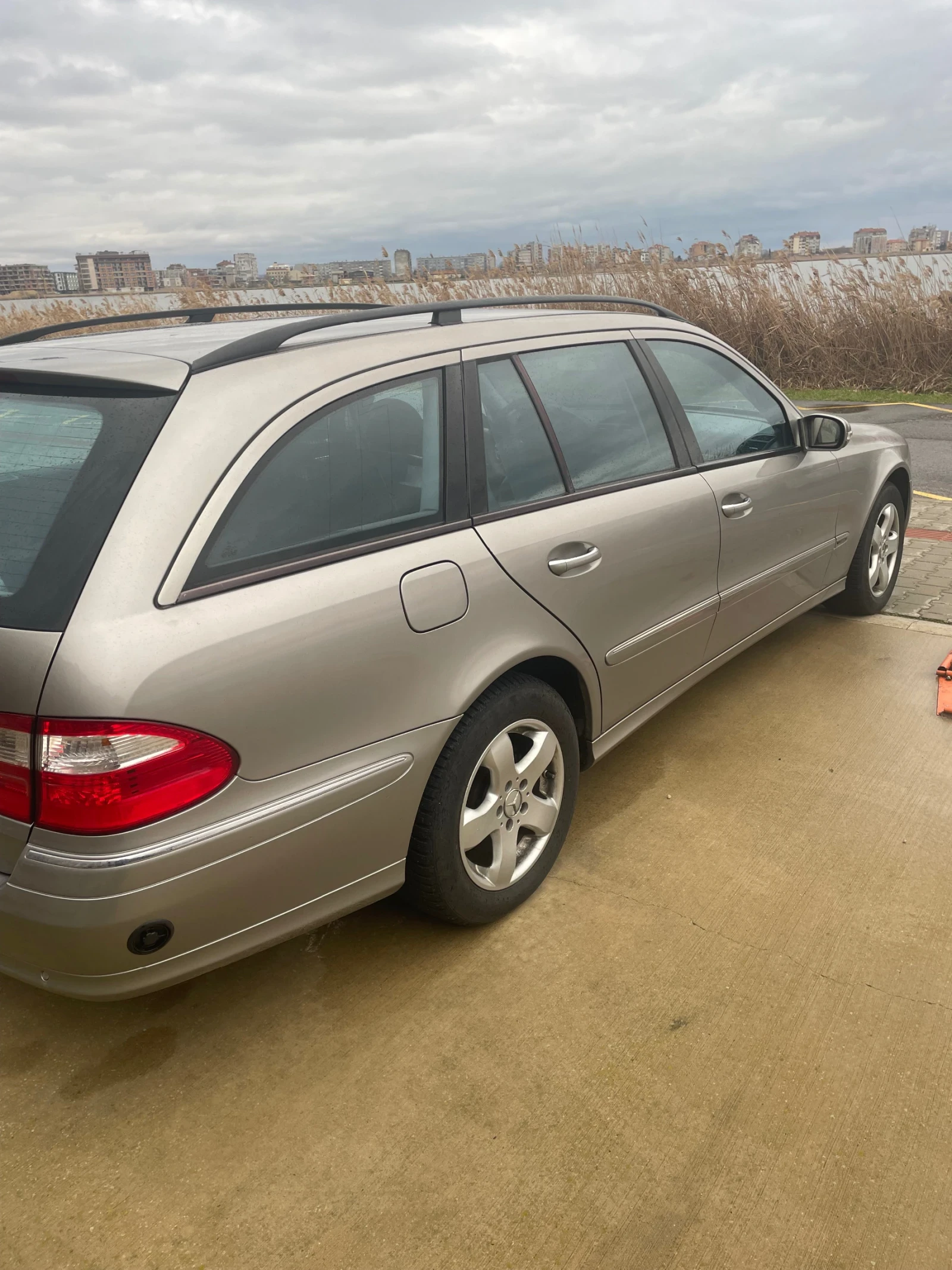 Mercedes-Benz E 320 3.2 бензин-газ avangard, снимка 5 - Автомобили и джипове - 53816089