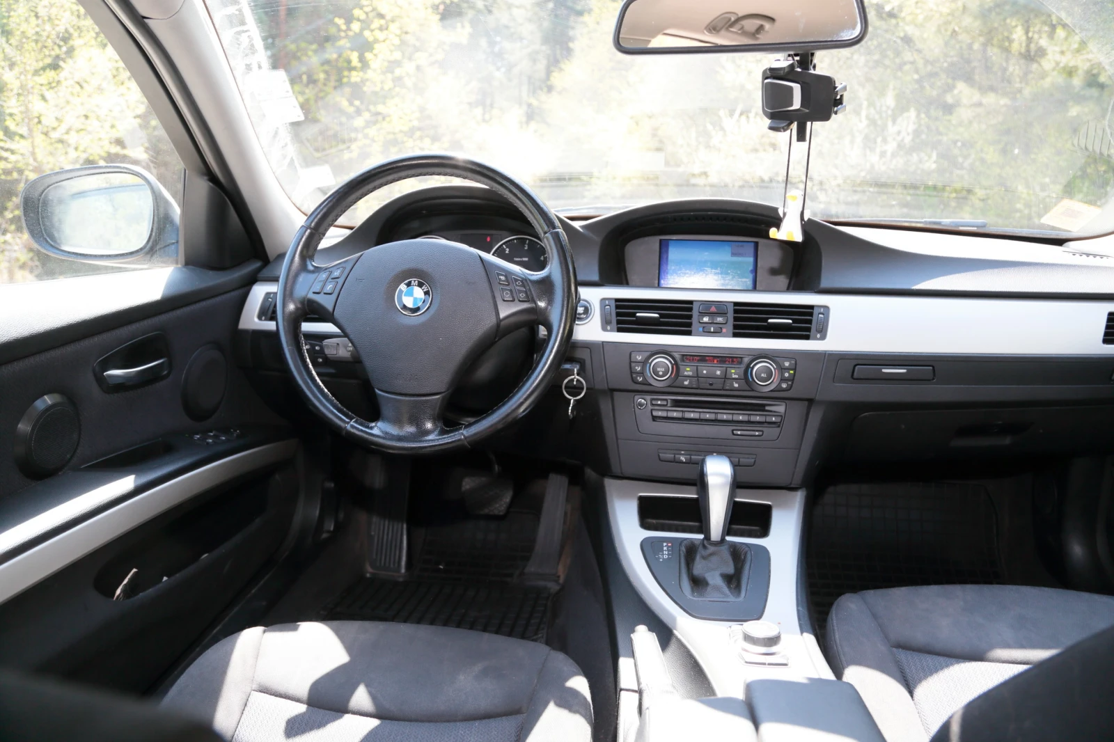 BMW 320, снимка 8 - Автомобили и джипове - 54347972