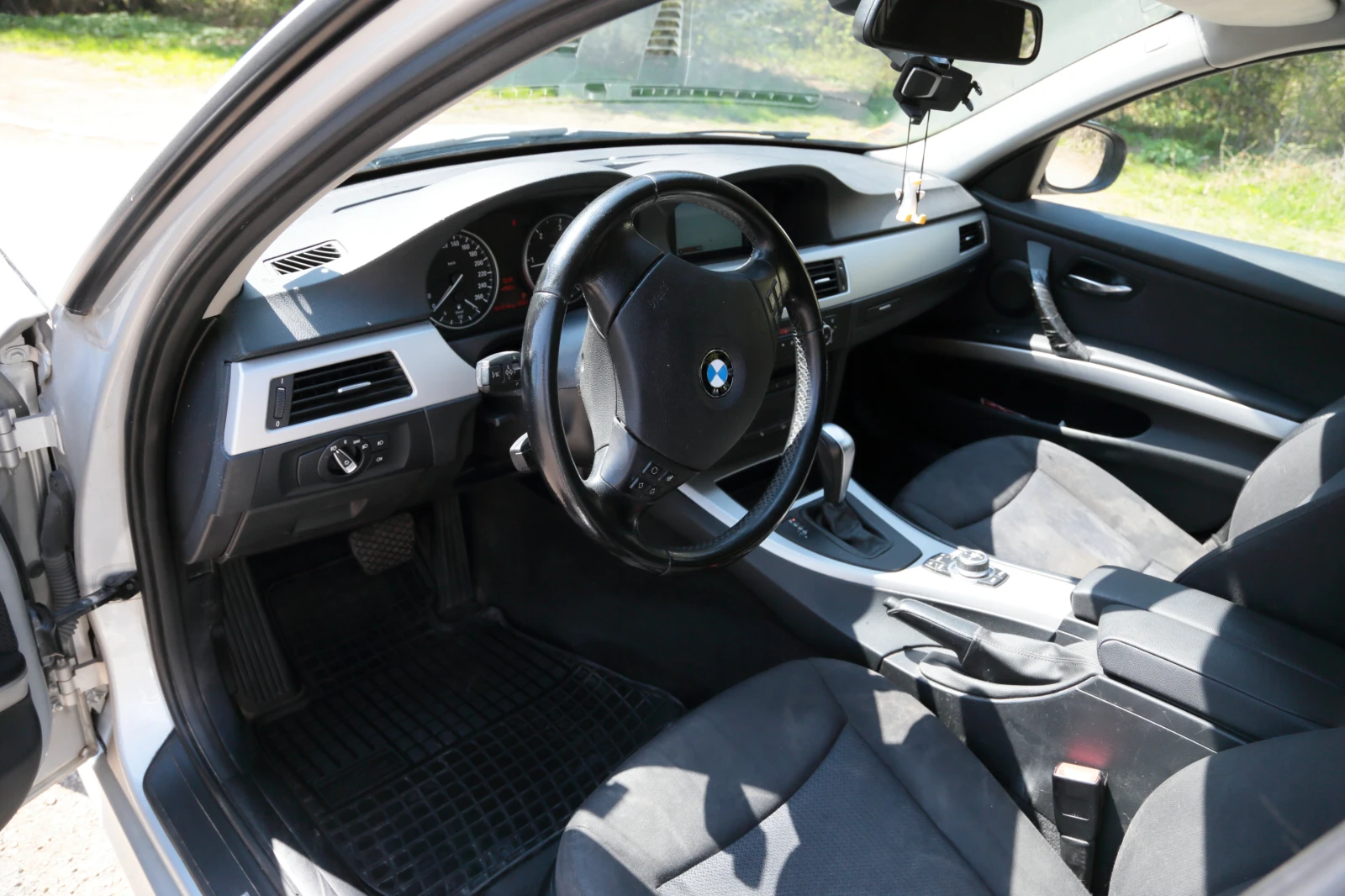 BMW 320, снимка 6 - Автомобили и джипове - 54347972