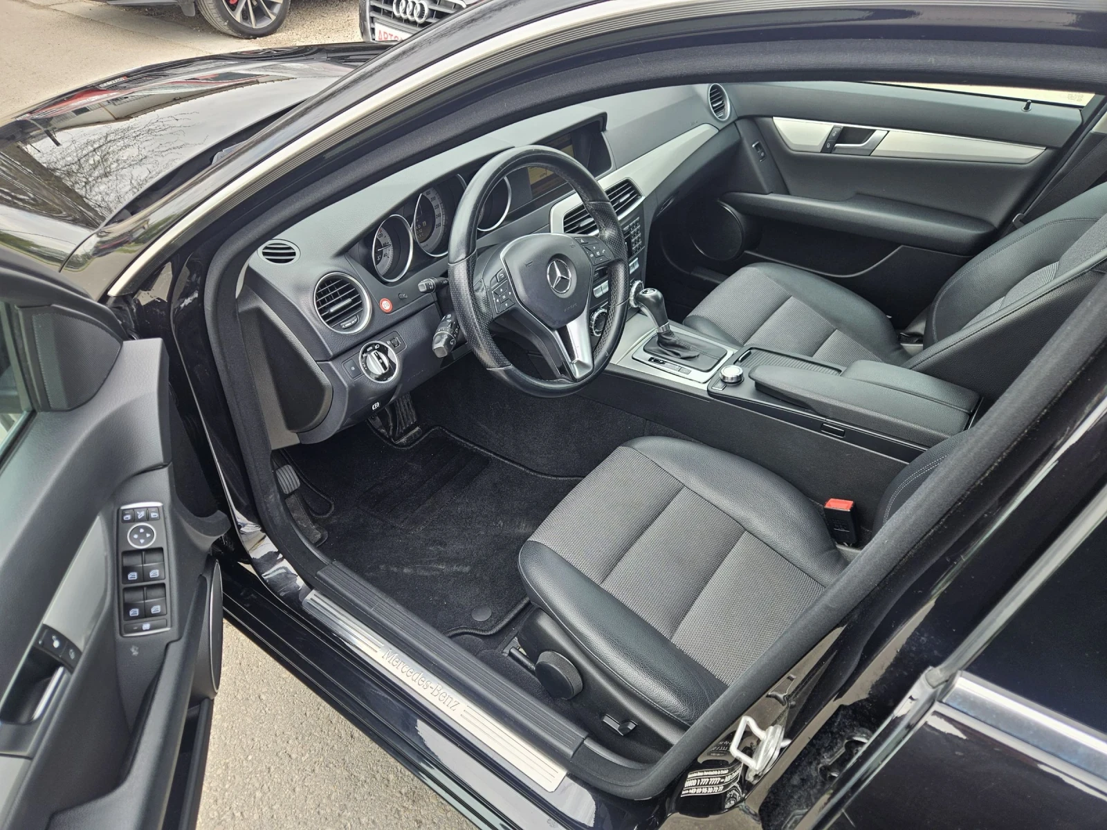 Mercedes-Benz C 220 2.2 СDi  170 k.c  AMG, снимка 7 - Автомобили и джипове - 54482604