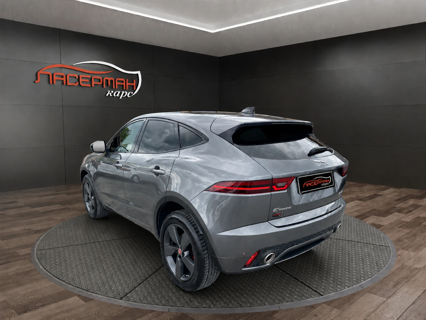 Jaguar E-pace 2.0D I4 R-DYNAMIC AWD PANORAMIC, снимка 4 - Автомобили и джипове - 54567122