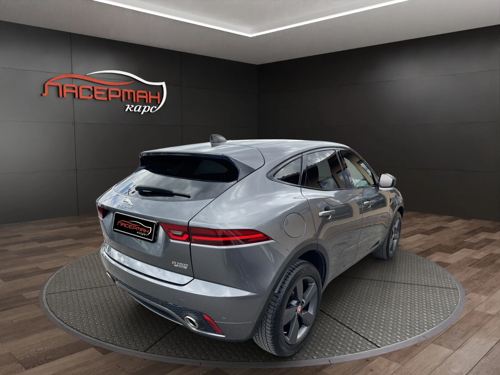 Jaguar E-pace 2.0D I4 R-DYNAMIC AWD PANORAMIC, снимка 3 - Автомобили и джипове - 54567122