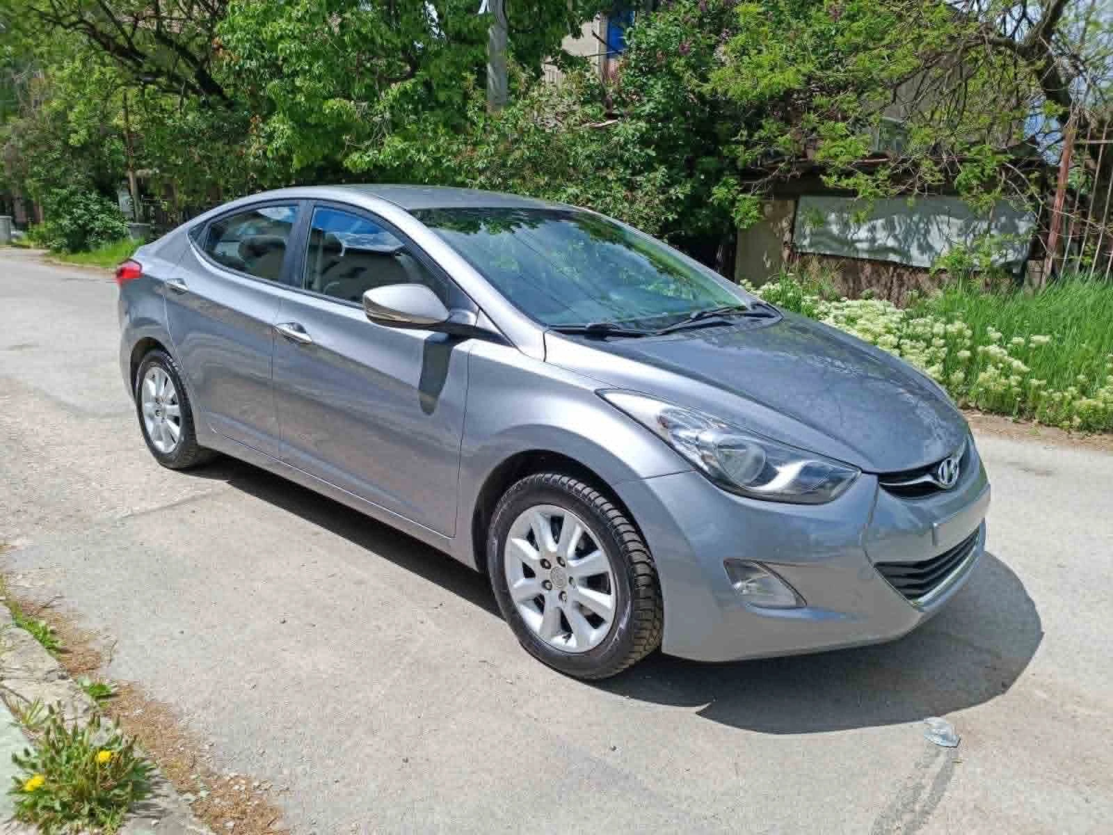 Hyundai Elantra 1.6, снимка 4 - Автомобили и джипове - 55038434