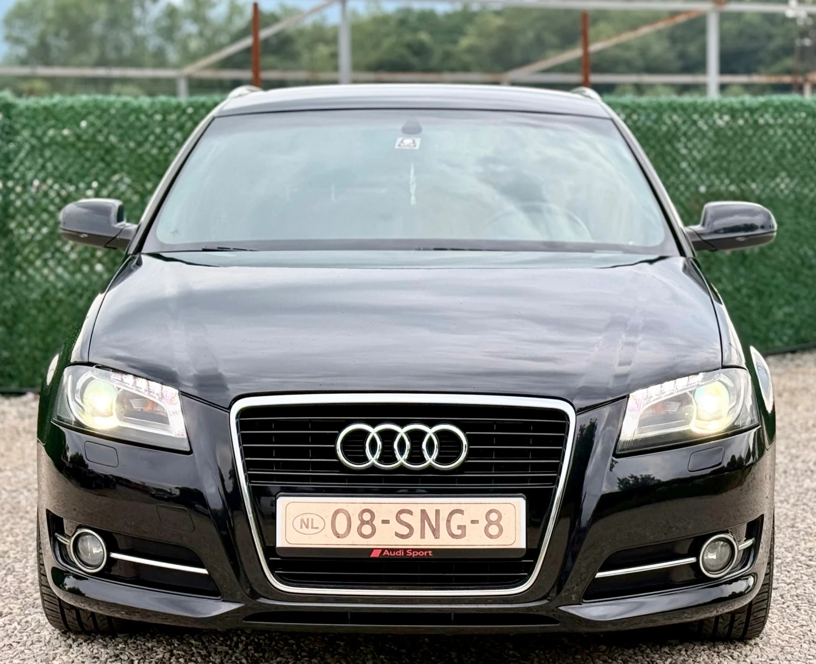 Audi A3 2.0TDi S-LINE /NAVI/XENON/LED/FACELIFT, снимка 2 - Автомобили и джипове - 55022908