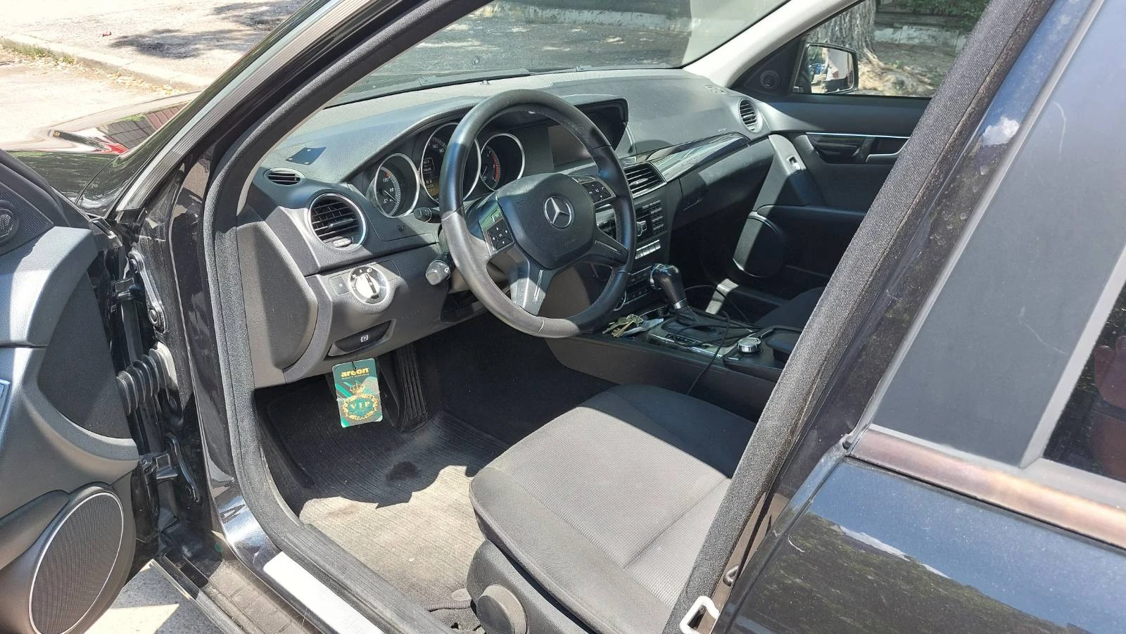 Mercedes-Benz C 200, снимка 12 - Автомобили и джипове - 55076765