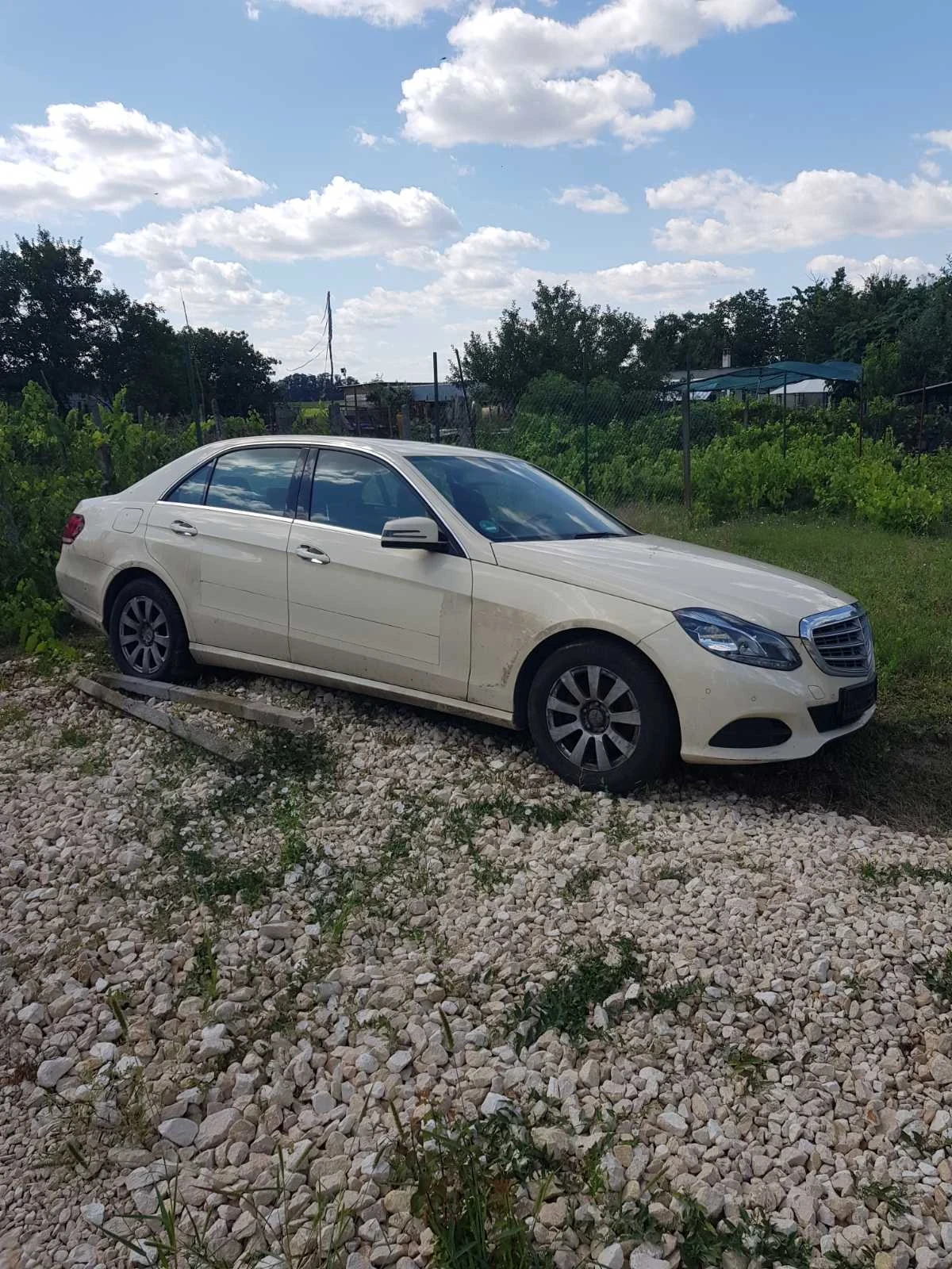 Mercedes-Benz E 200, снимка 2 - Автомобили и джипове - 55401745