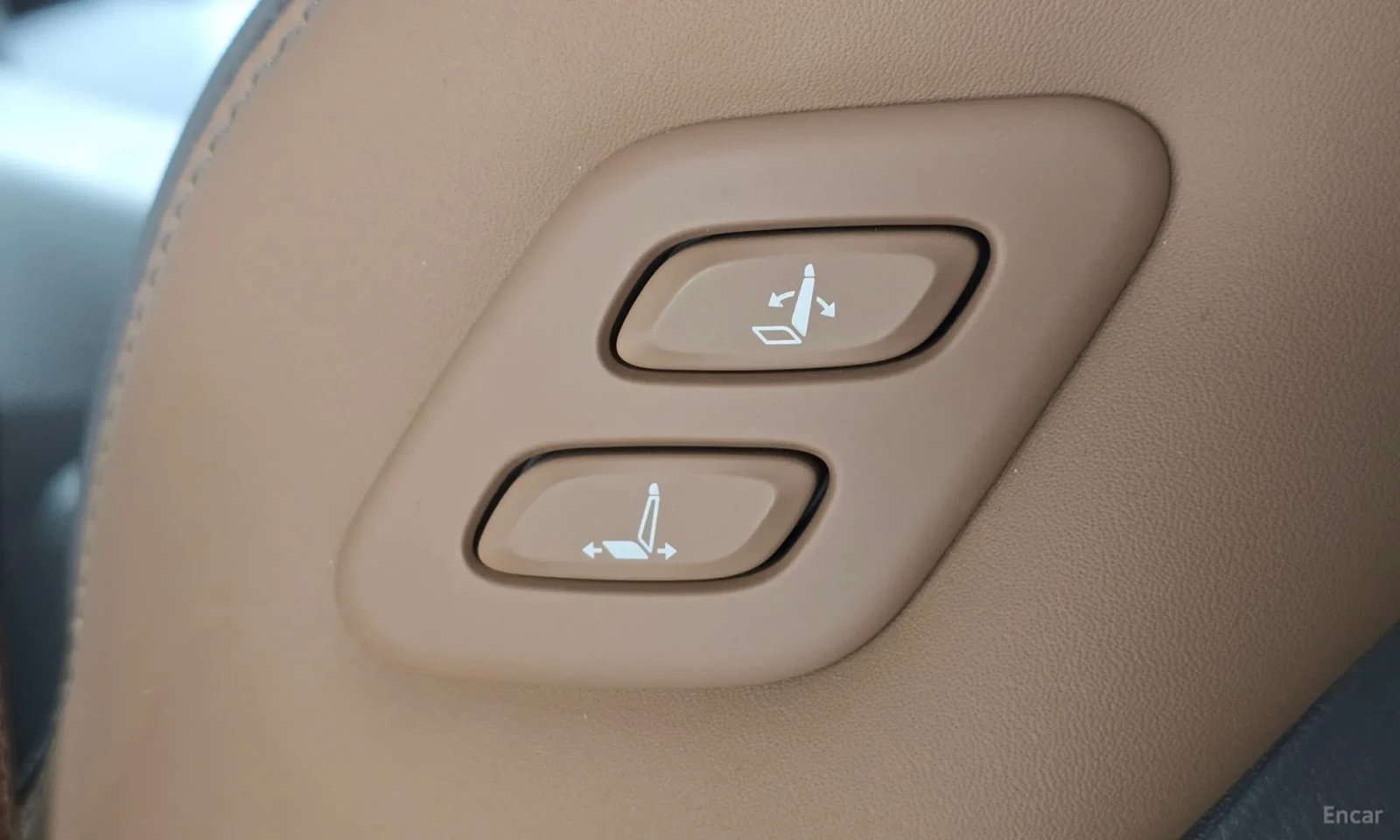 Hyundai Staria Lounge 7-Seater DIESEL* TOP CENA, снимка 15 - Автомобили и джипове - 56125415