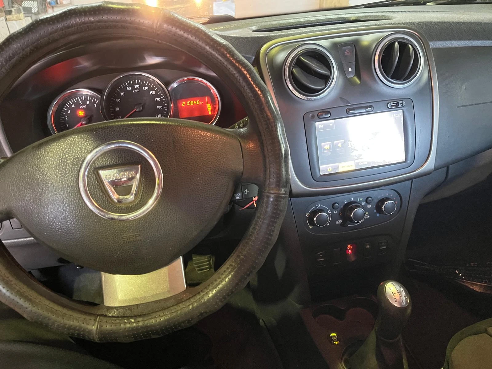 Dacia Logan MCV, снимка 6 - Автомобили и джипове - 56709861