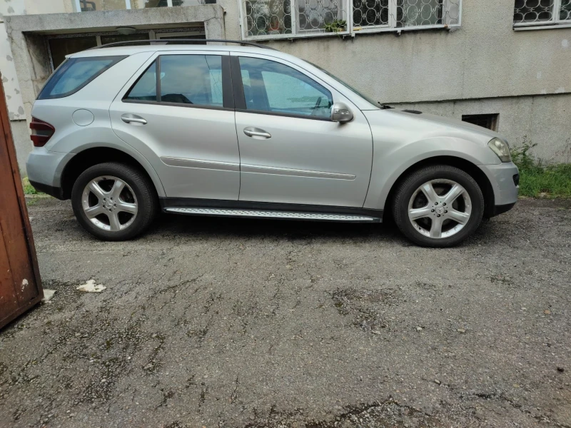 Mercedes-Benz ML 500, снимка 4 - Автомобили и джипове - 46929626