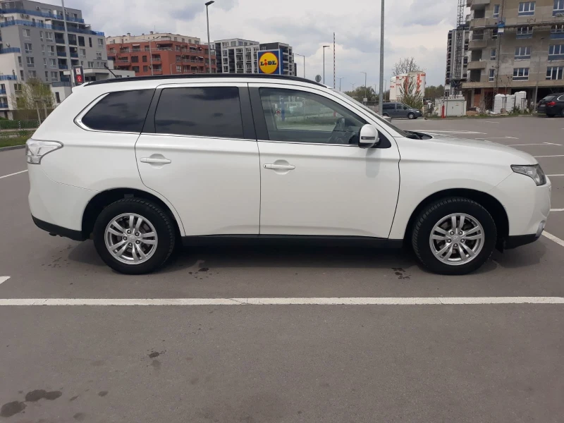 Mitsubishi Outlander 2.2 4WD, снимка 9 - Автомобили и джипове - 49847723