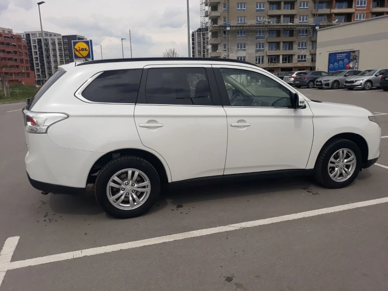 Mitsubishi Outlander 2.2 4WD, снимка 8 - Автомобили и джипове - 49847723