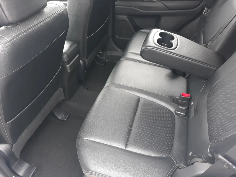 Mitsubishi Outlander 2.2 4WD, снимка 13 - Автомобили и джипове - 49847723