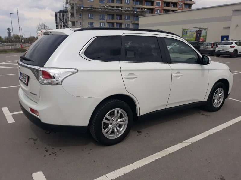 Mitsubishi Outlander 2.2 4WD, снимка 7 - Автомобили и джипове - 49847723