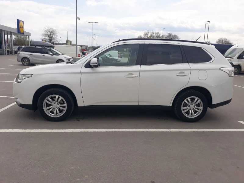 Mitsubishi Outlander 2.2 4WD, снимка 2 - Автомобили и джипове - 49847723