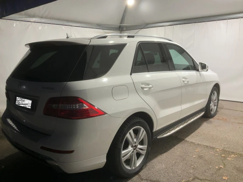 Mercedes-Benz ML 350 ОЧАКВАН ВНОС!!! AMG/ОБДУХВАНЕ/ПОДГРЕВ/КАМЕРА, снимка 4 - Автомобили и джипове - 52942973