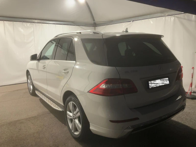 Mercedes-Benz ML 350 ОЧАКВАН ВНОС!!! AMG/ОБДУХВАНЕ/ПОДГРЕВ/КАМЕРА, снимка 2 - Автомобили и джипове - 52942973