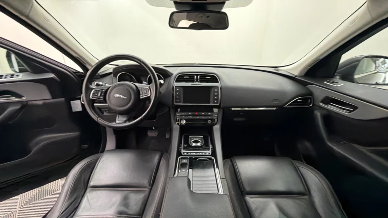 Jaguar F-PACE  2.0d Portfolio , снимка 10 - Автомобили и джипове - 53199090
