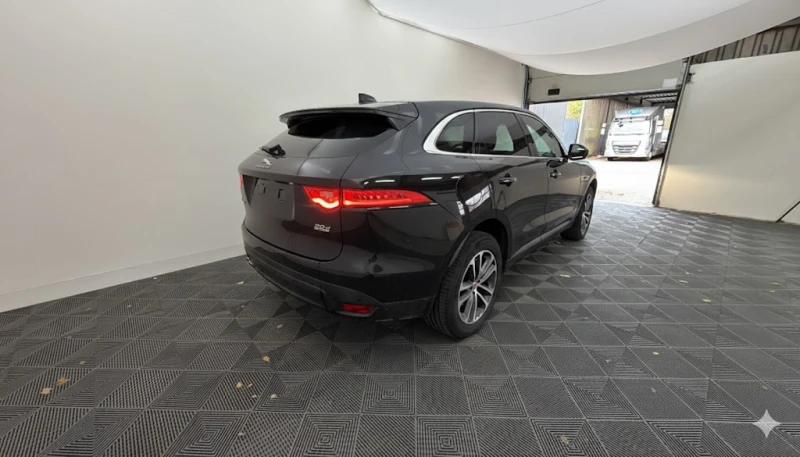 Jaguar F-PACE  2.0d Portfolio , снимка 3 - Автомобили и джипове - 53199090