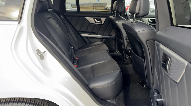 Mercedes-Benz GLK 350CDi AMG-Line Кожа Подгрев Асистенти 4х4, снимка 13 - Автомобили и джипове - 53366044